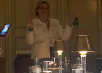 Simona Ventura festeggia 61 anni con la famiglia: guarda