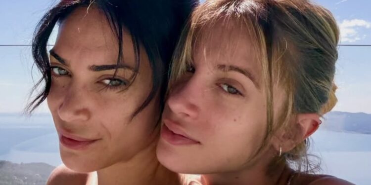 ''Iannone si infuria, Franceska entra in crisi, piange'': Selvaggia Lucarelli ricostruisce l’inizio della storia tra Elodie e la Nuredini