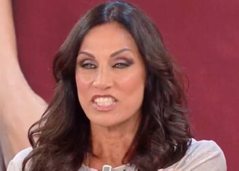 ''C’è una persona'': Annalisa Minetti a due anni dal divorzio in tv svela che è nuovamente fidanzata