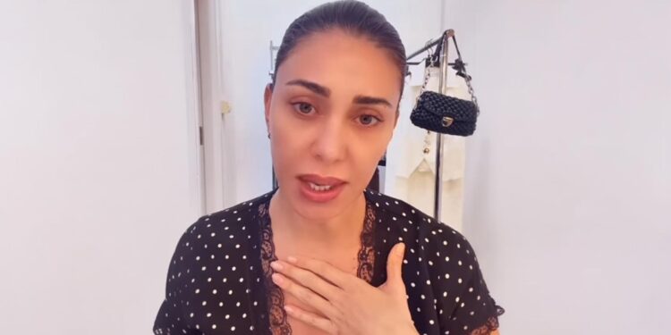 ''E’ corso subito da lei'': Stefano De Martino accanto a Belen Rodriguez in ospedale, ora la showgirl sarebbe stata dimessa