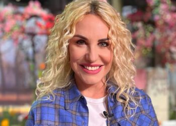 ''Non gliene frega niente'': Antonella Clerici parla della figlia 17enne Maelle e svela cosa fanno insieme