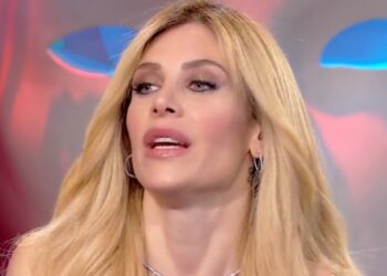 ''Non lo rifarei'': Paola Caruso in tv confessa di essere pentita di aver accettato il GF Vip e ne spiega la ragione