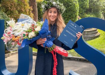 ''Finalmente dottoressa'': la campionessa di sci Sofia Goggia si è laureata alla Luiss di Roma, le immagini