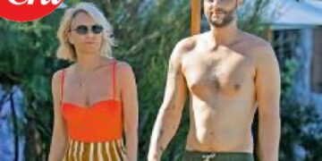 Maria De Filippi: vacanza d’amore con il figlio Gabriele alle Baleari, foto Maria De Filippi: vacanza d’amore con il figlio Gabriele alle Baleari, foto