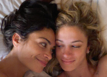 Elodie e Franceska Nuredini sempre più inseparabili: lo scatto dal letto fa impazzire i fan